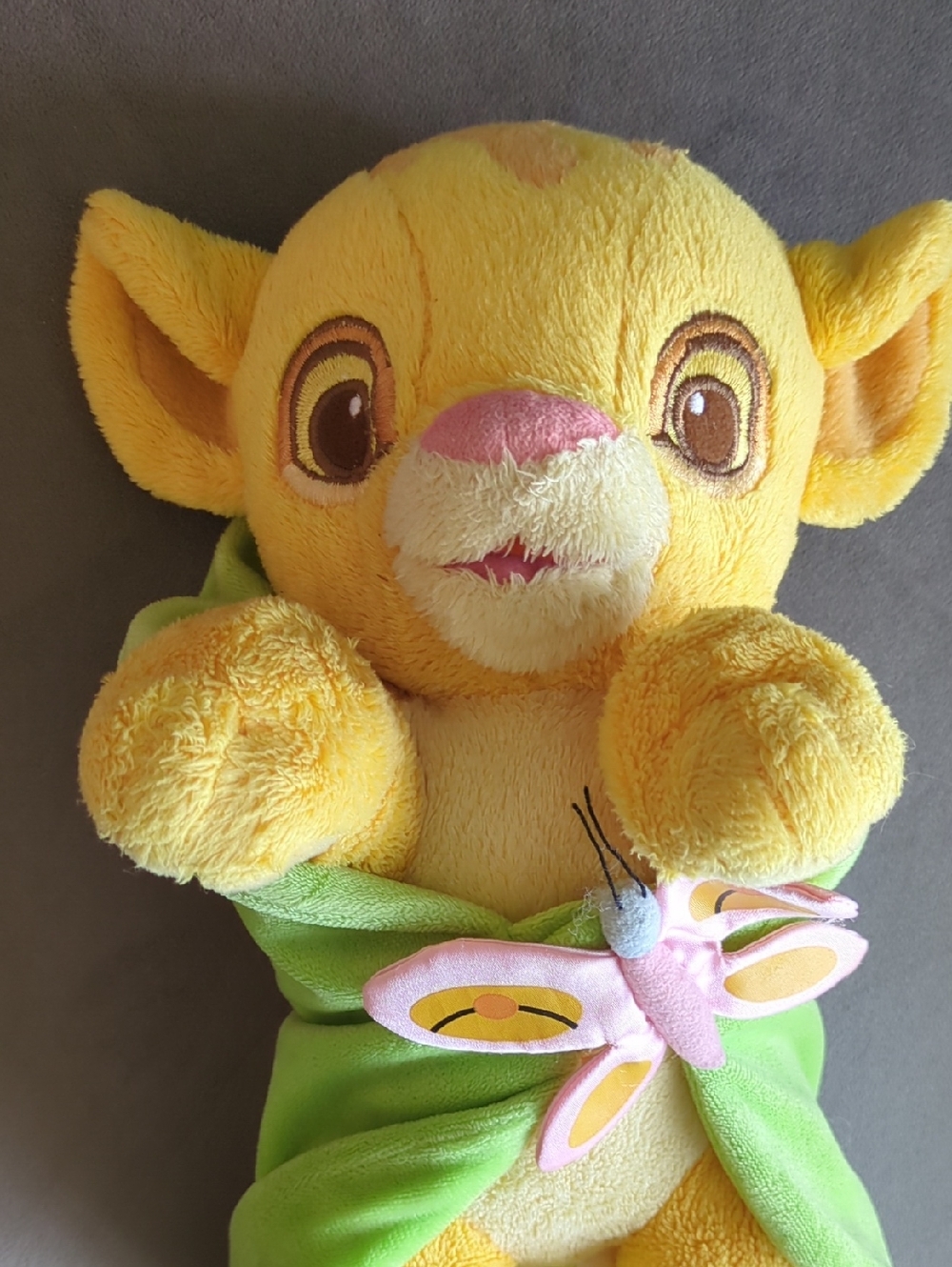 ✨3/25$ Disney Simba with Green Leaf Wrap and Pink Butterfly Disney Parks merch - Picture 2 of 6